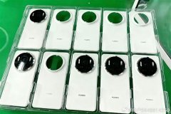 有皓月银、深空灰两